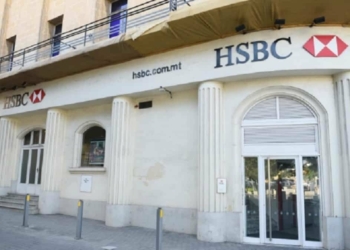 HSBC ve Lloyds evden çalışma dönemine geçti