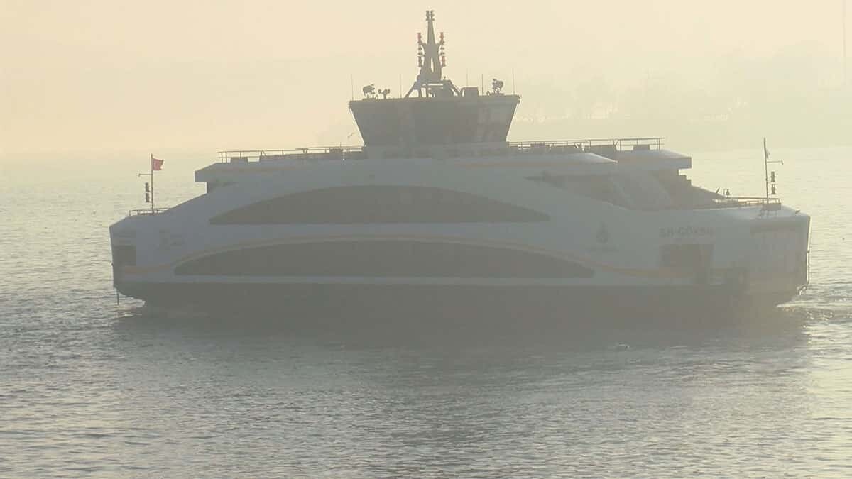 Boğaz sis altında kaldı