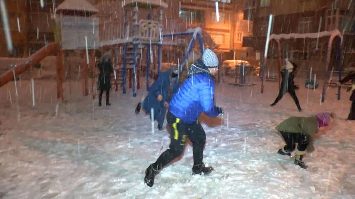 İstanbul'da kar yağışı gece boyu sürdü