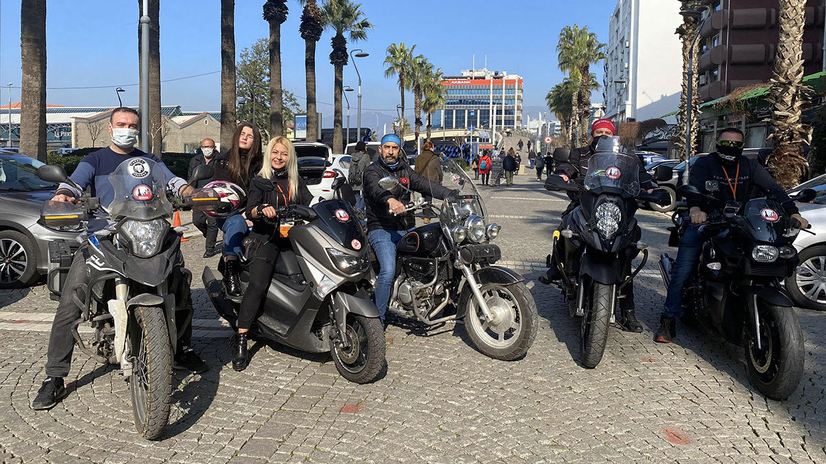 İzmir depreminde tanışan gönüllülerden dernek