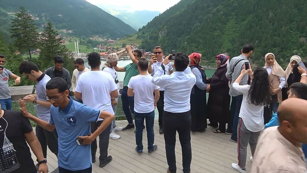 Karadeniz'de turizmcilerden sezon öncesi kısıtlama tedbirlerinin yaz dönemine kadar en üst düzeye çıkarılarak, sezona kadar vakaların düşürülmesi.