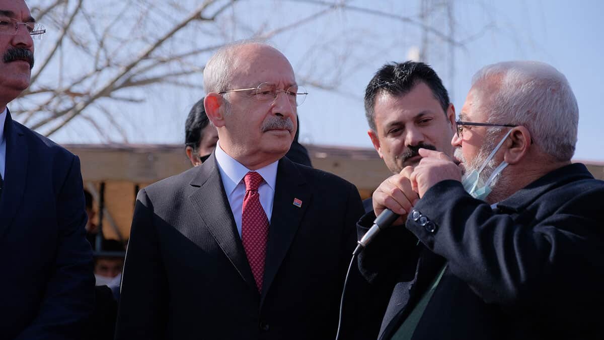 Kılıçdaroğlu, "Sözüm var; o faizlerin tamamını sileceğim. Ana parayı ödeyeceksiniz. İnandığım yoldan beni döndüremeyecekler" dedi.