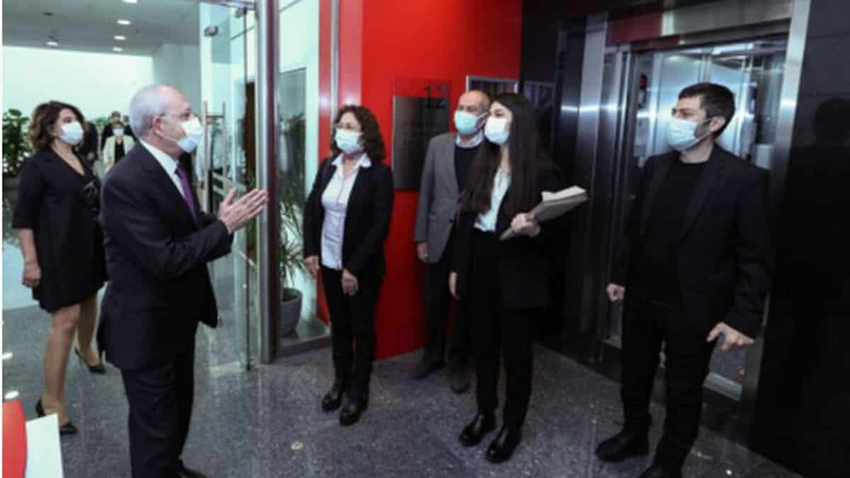 Kılıçdaroğlu Sol Parti heyetini kabul etti