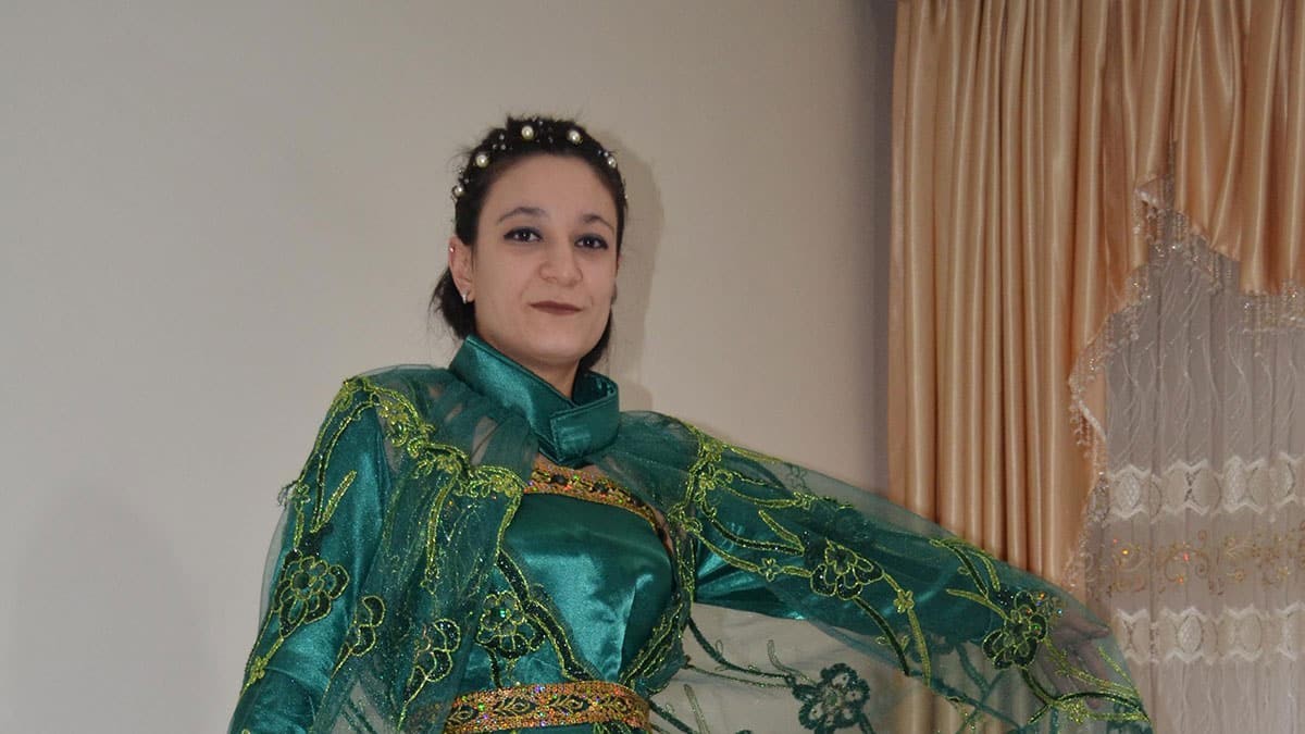 Yöresel kıyafetlerle kısa sürede adlarını duyurdular