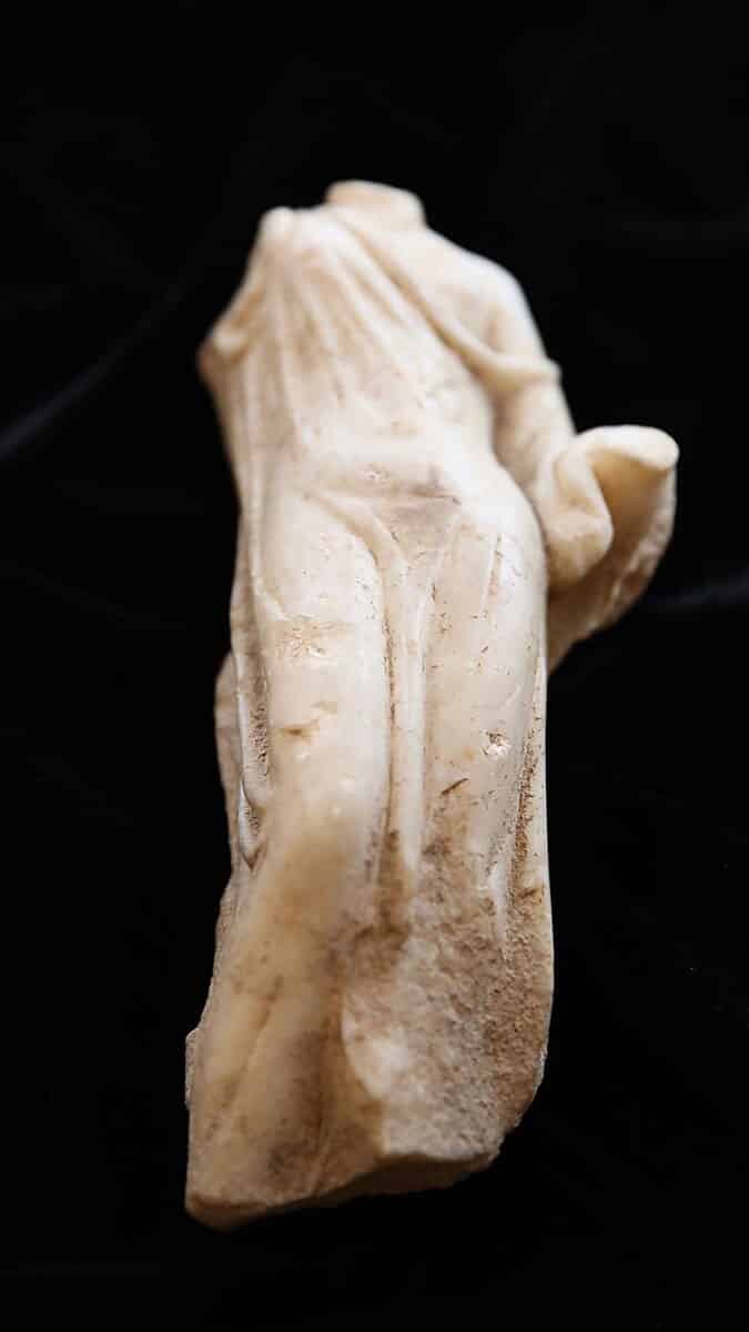 Türkiye'ye ait tarihi eserler teslim edildi