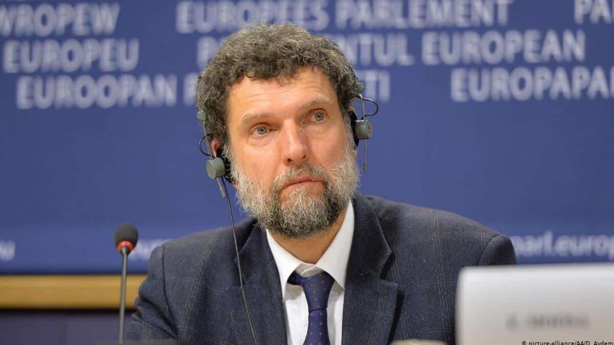 Birleştirilen 52 sanıklı Gezi ve Çarşı davasının tek tutuklu sanığı Osman Kavala'nın tutukluluk halinin devamına karar verildi.
