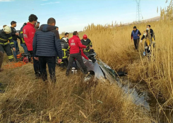 Sulama kanalına düşen otomobilin sürücüsü öldü