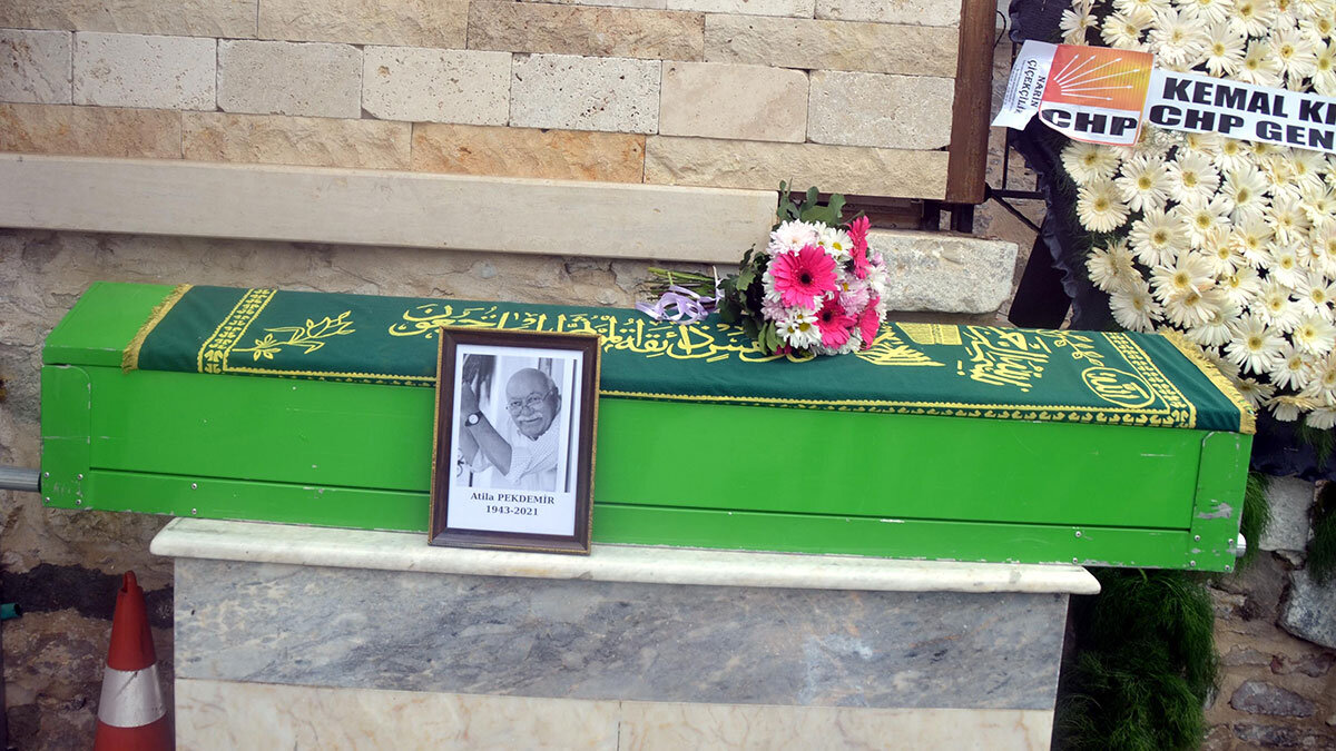 Atilla Pekdemir'in cenazesi toprağa verildi