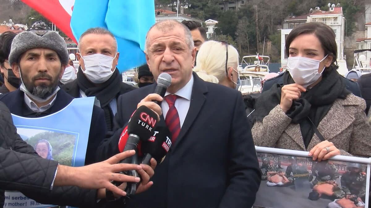 Özdağ Uygur Türklerini ziyaret etti