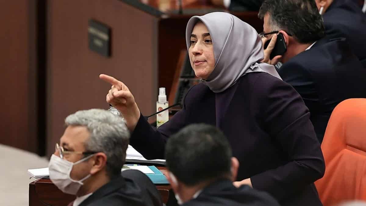 Özlem Zengin hakkındaki paylaşıma soruşturma