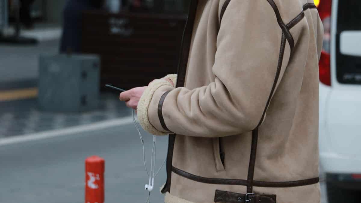 Karahan, “Dijital bağımlılık tıpkı bir uyuşturucu bağımlılığı gibi tüm nesilleri tehdit ediyor” dedi.