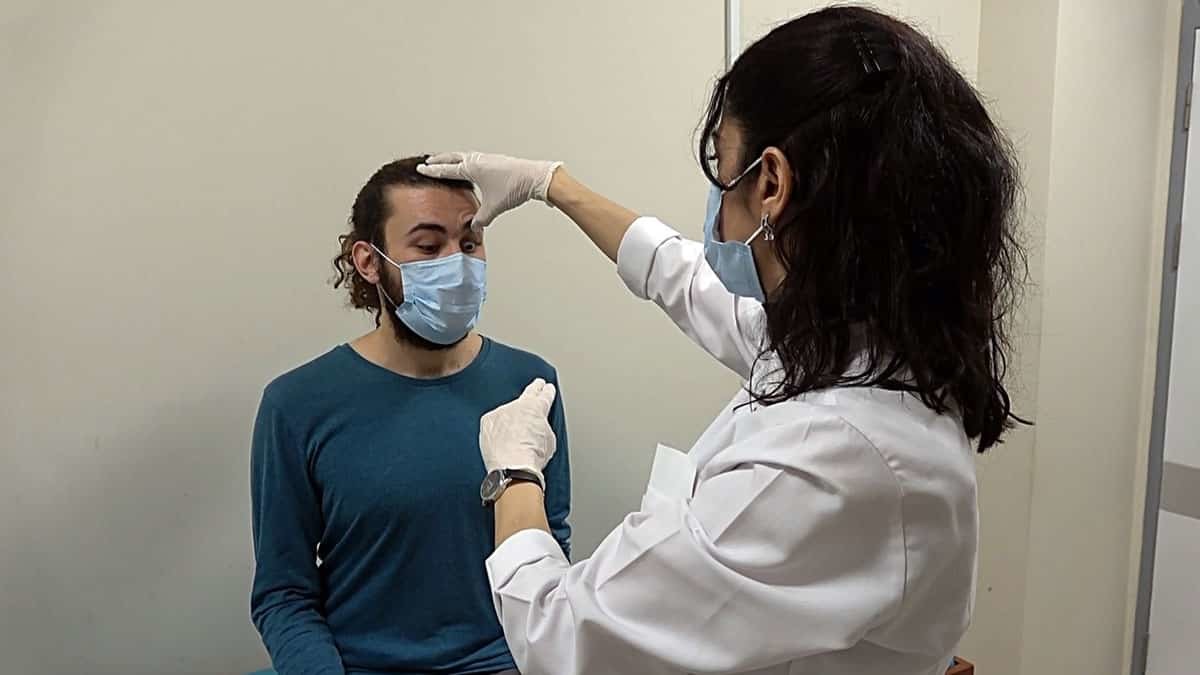 Nöroloji Anabilim Dalı Başkanı Prof. Dr. Yıldız Değirmenci, kanın pıhtılaşmasına zemin hazırladığı için Koronavirüs felce sebep olabiliyor dedi.