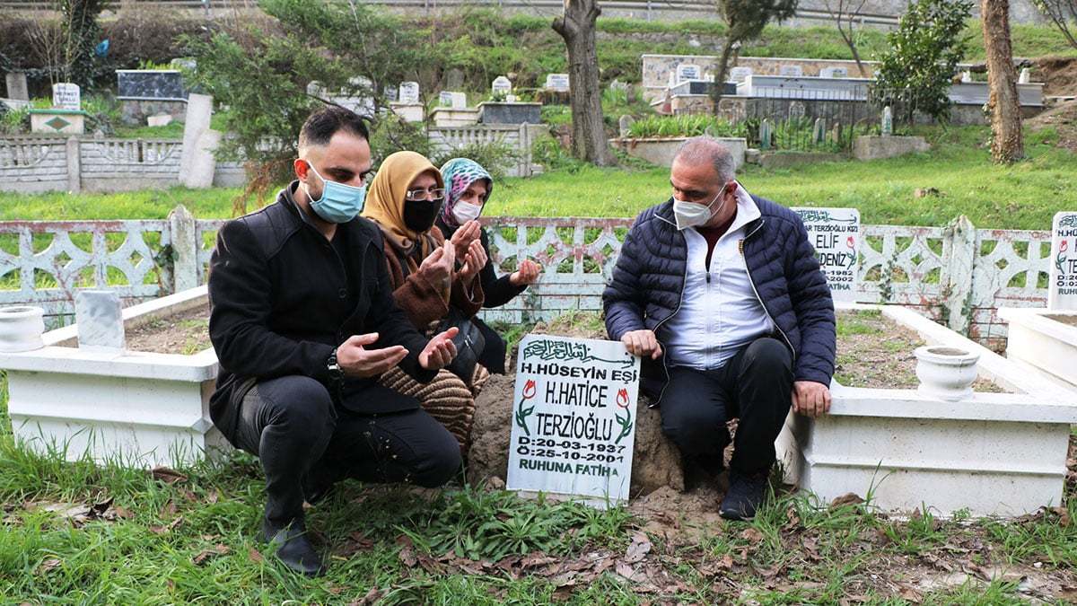 Sakarya'da mezar taşları çalındı