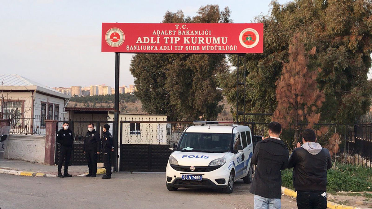 Tartıştığı eşini öldürüp intihar etti