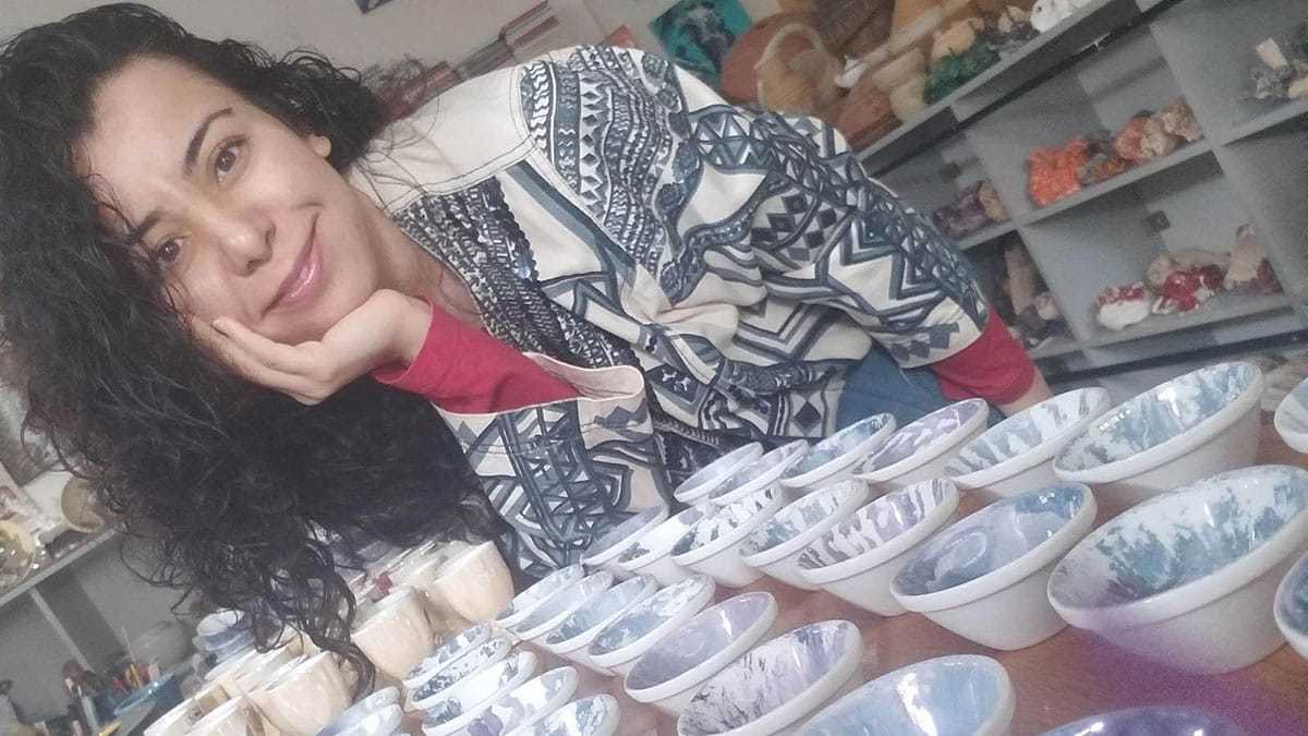 Seramik sanatıyla İzmir'den dünyaya açıldı