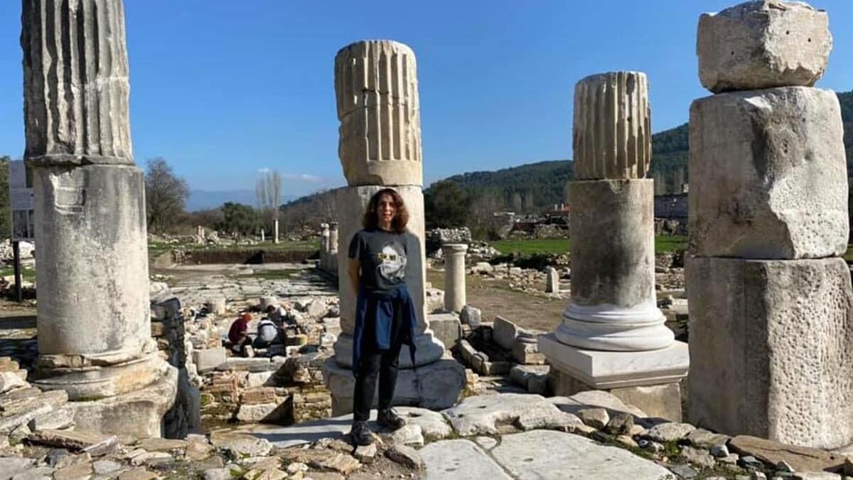 Sertab Erener Stratonikeia Antik Kenti'ni ziyaret etti