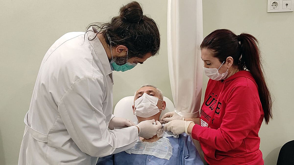 Sülük tedavisi ile hastalar şifa buluyor