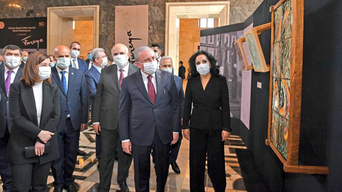 TBMM Başkanı Mustafa Şentop, "Enis Berberoğlu fezlekesi Meclis'e gelmedi. Karar gönderilecekti. Karar da Meclis'e bilgi olarak gelmiş bu sabah" dedi.