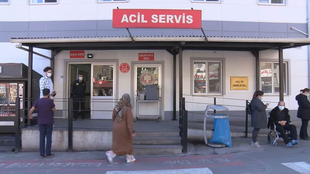 Doç. Dr. Seda Özkan, toplu araçlar, toplu taşımalar, şu anda kapalı ama toplu kahvehane ve restoranlarda bulaş riski çok fazla dedi.