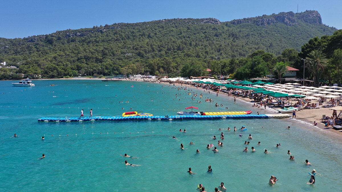 KETAV Başkan Yardımcısı Yorulmaz, turizm sezonunun beklentilerin üzerinde geçebilmesi için turizm çalışanlarına aşılamada öncelik sağlanması gerektiğini söyledi.