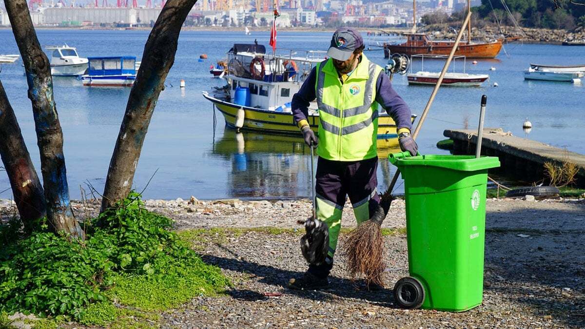 Yazıcı: Heykeli dikilecek insanlarınız