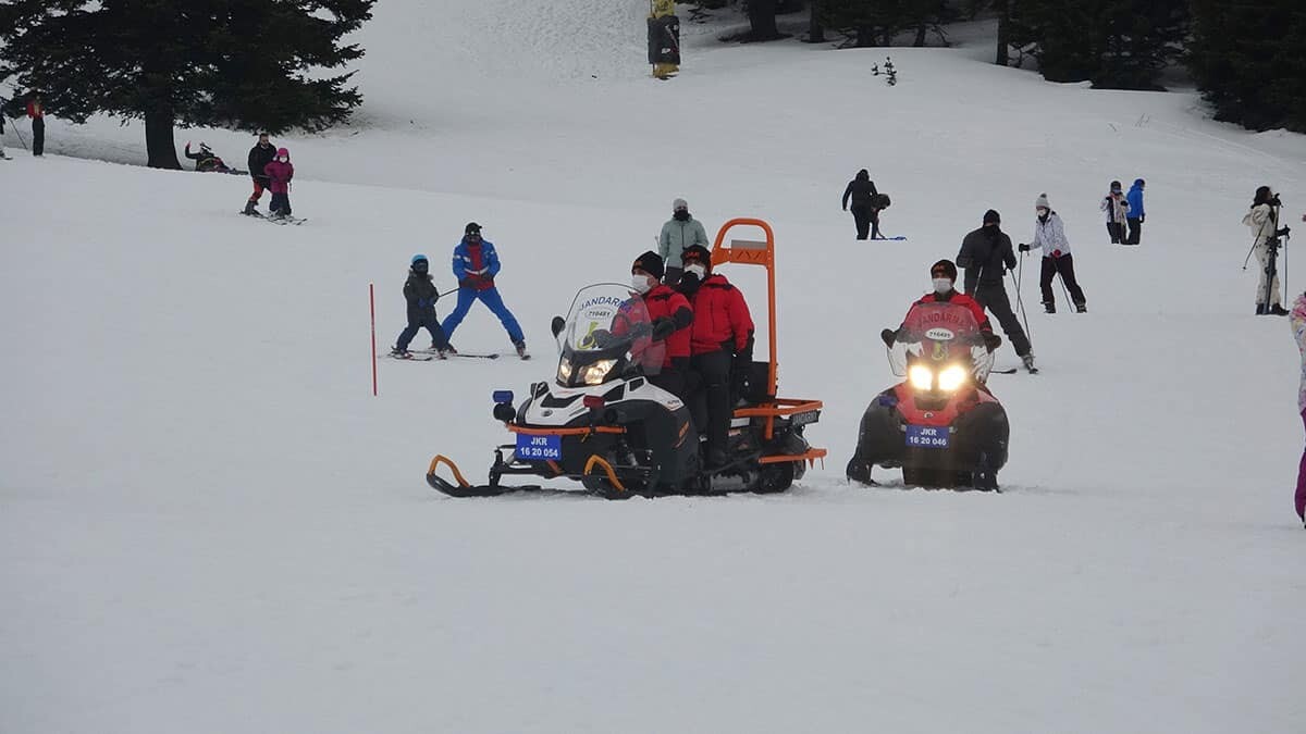 Jandarma ekipleri Uludağ'da denetim yaptı