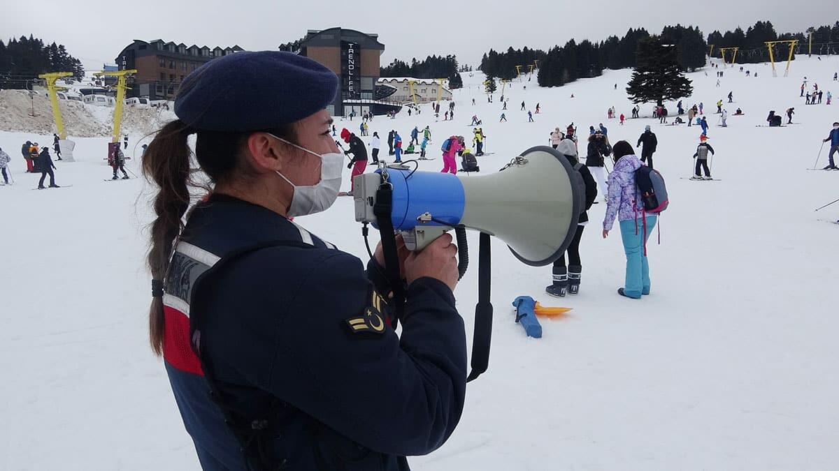Jandarma ekipleri Uludağ'da denetim yaptı