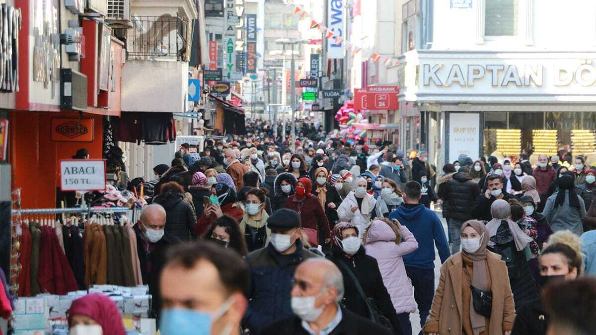 Samsun'da sosyal mesafeye dikkat edilmiyor