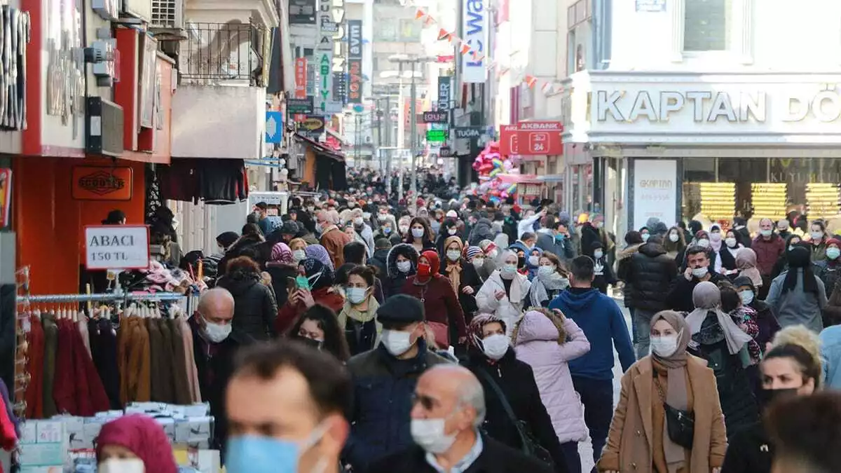 Samsun'da sosyal mesafeye dikkat edilmiyor