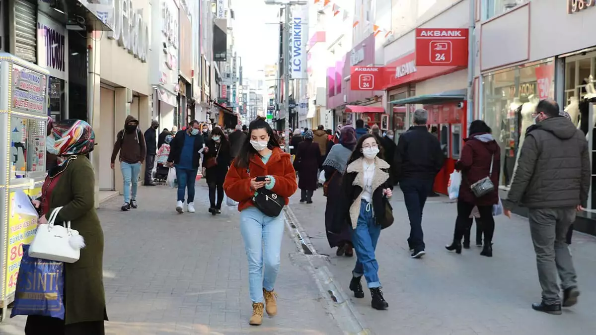 Samsun'da sosyal mesafeye dikkat edilmiyor