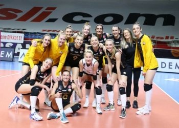 VakıfBank liderliği garantiledi
