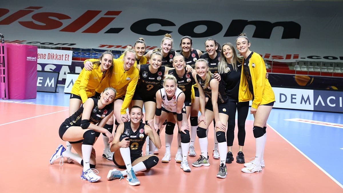 VakıfBank liderliği garantiledi