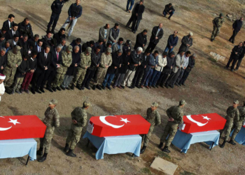 Van'da, 3'ü güvenlik korucusu 4 kişiyi şehit eden teröriste 5 kez müebbet