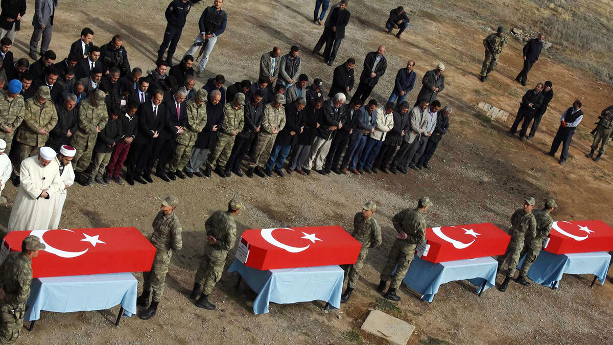 Van'da, 3'ü güvenlik korucusu 4 kişiyi şehit eden teröriste 5 kez müebbet