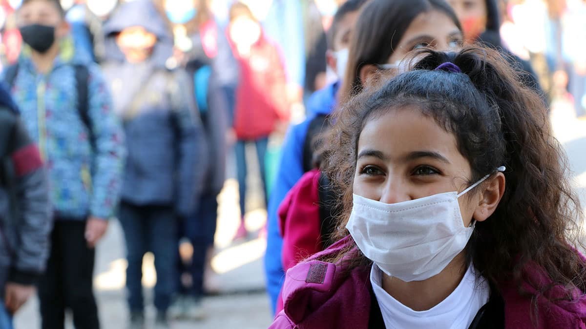 Van'da yüz yüze eğitimle öğretmen ve öğrencilerin hasreti bitti