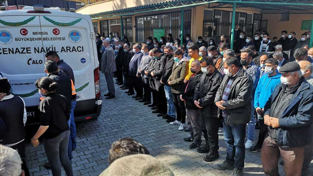 Yanarak ölen 2 kardeş toprağa verildi