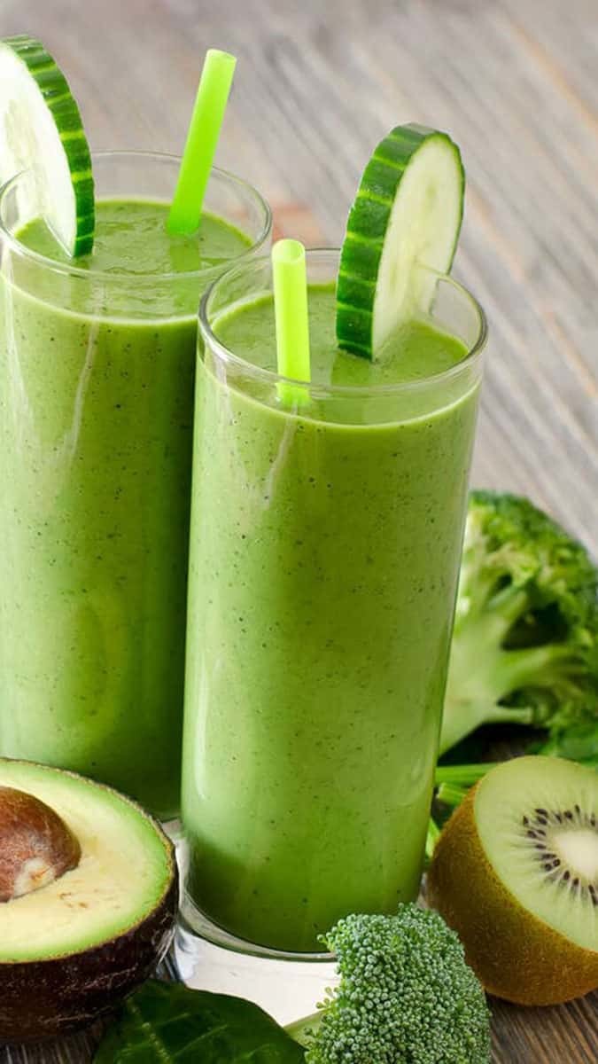 Hemen hemen her kadın hızlı kilo vermek ve ödem atmak için yeşil Detoks suyu tarifinden faydalanır.