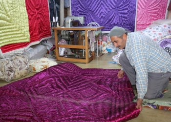 45 yıldır yorgancılık yapıyor