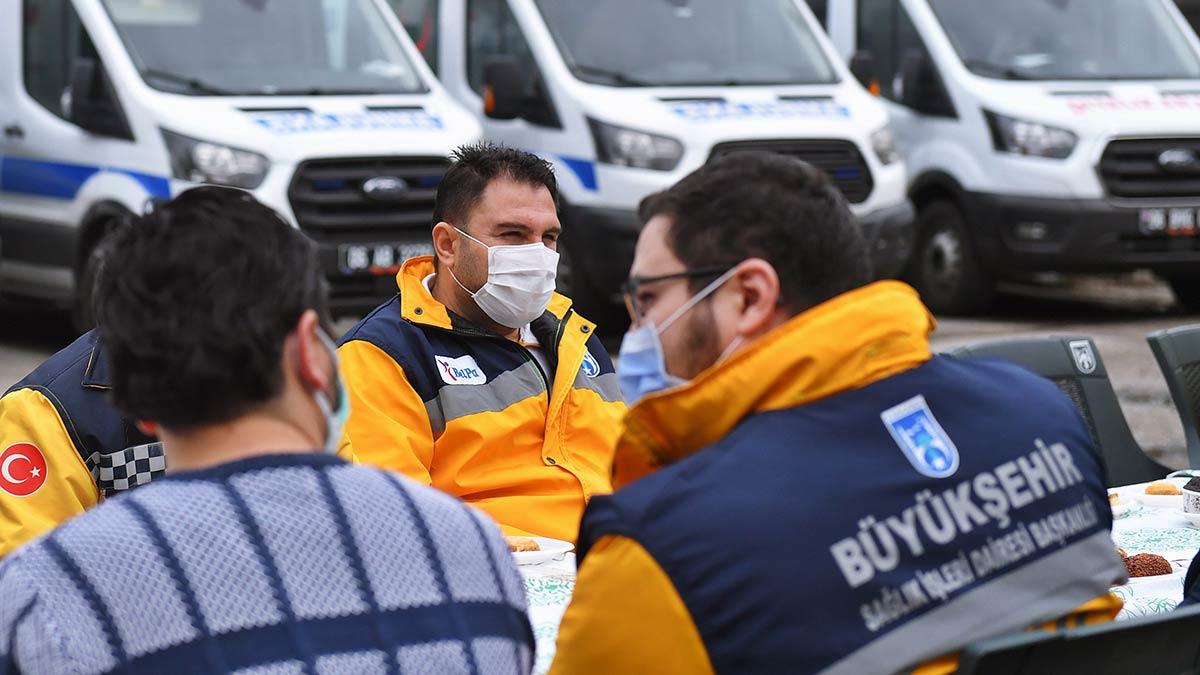 Ankara Büyükşehir Belediyesi, 14 Mart Tıp Bayramı nedeniyle Esat İtfaiye Müdürlüğü’nde belediyenin sağlık çalışanları için kahvaltı programı düzenledi.