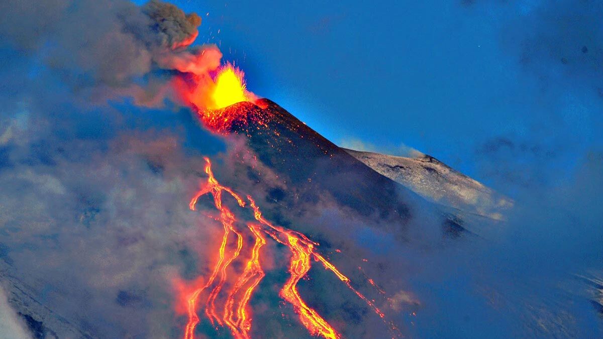 Etna Yanardağı Akdeniz kıyılarını tehdit edemez