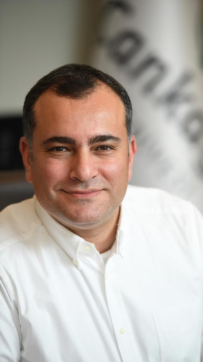 Kadınların sesinin kısılmak istendiği bir dönem