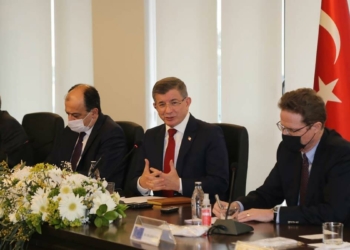 Davutoğlu Avrupa Birliği üyesi elçileri ağırladı