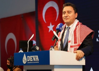 Kürt meselesini yeniden dirilttiğiniz için özür dileyin