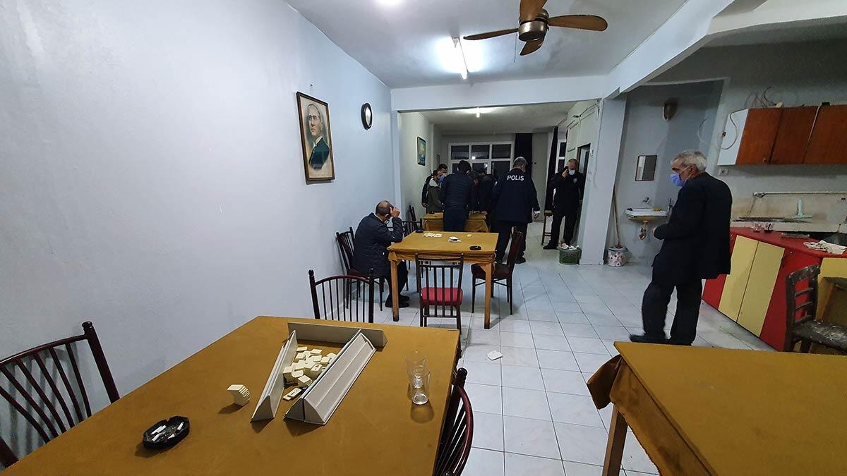 Adana'da kahvehanede baskın düzenlendi