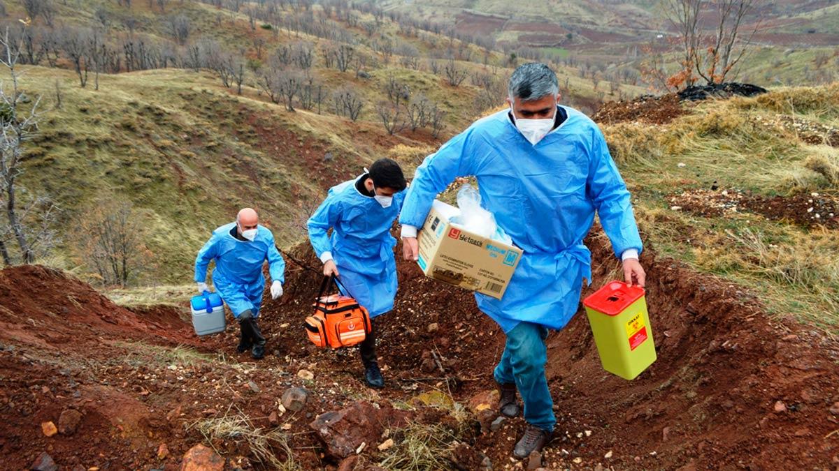 Aşılama ekiplerinin yoğun mesaisi devam ediyor