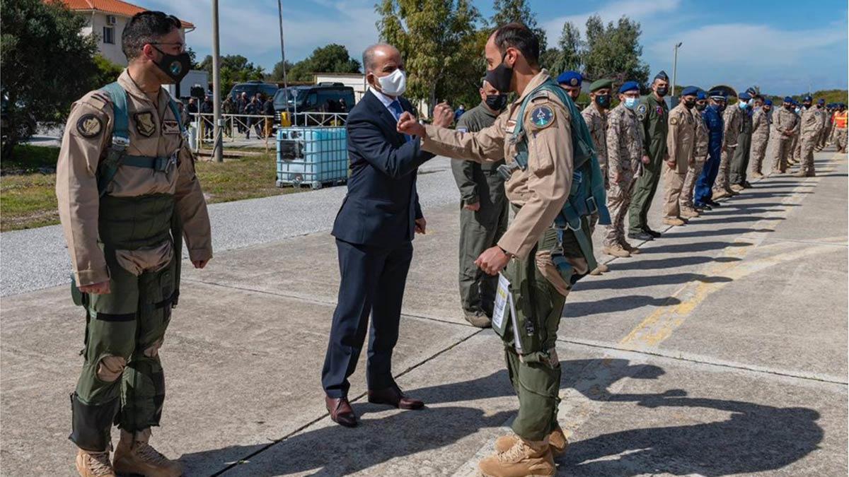 Yunanistan Doğu Akdeniz'de tansiyonu yükseltmeyi sürdürürken, Girit Adası'nda bulunan Souda Askeri Üssü'nde Suudi Arabistan uçaklarının konuşlandığı açıklandı.