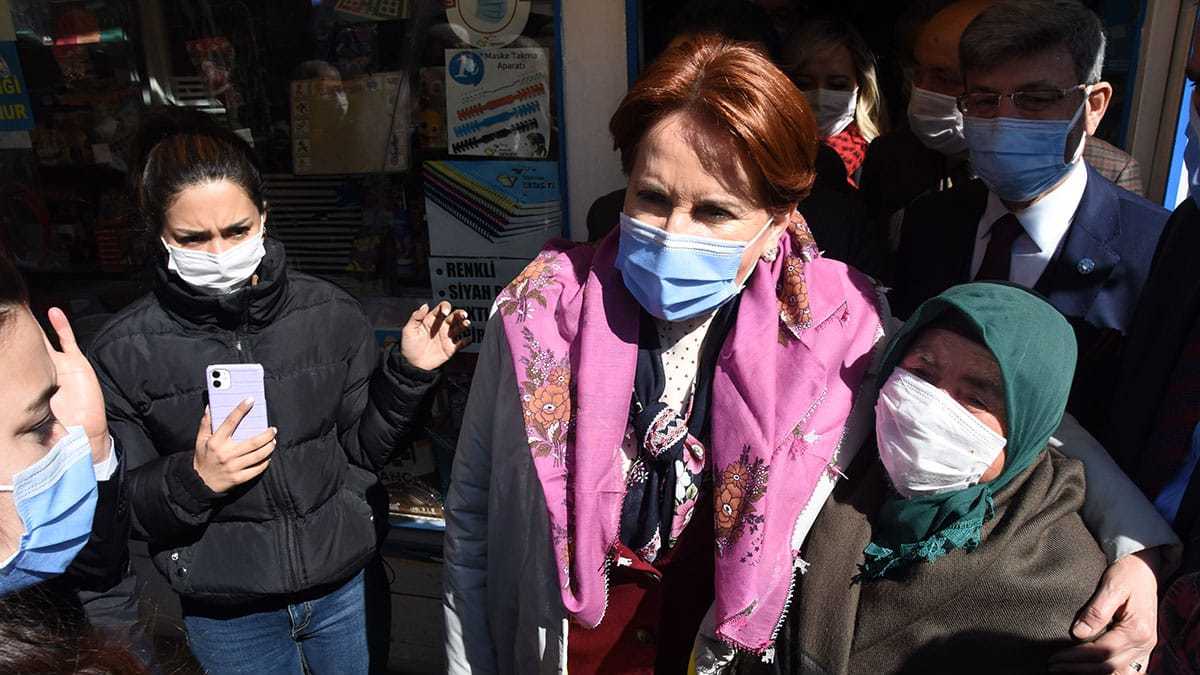 Akşener: Ümit Özdağ'a hayatta başarılar