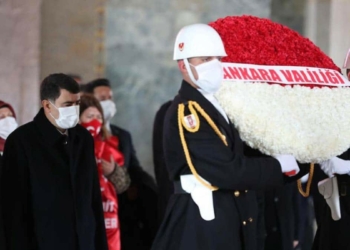 Vasip Şahin Anıtkabir'i ziyaret etti