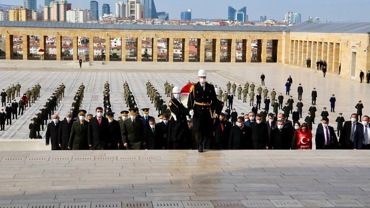 Vasip Şahin Anıtkabir'i ziyaret etti