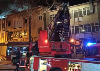 Ankara'da mobilya atölyesindeki yangın korkuttu